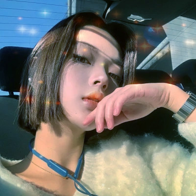 梦幻星空的女生头像