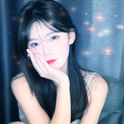 梦幻星空的女生头像