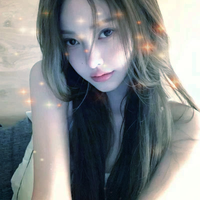 梦幻星空的女生头像