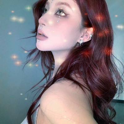 梦幻星空的女生头像