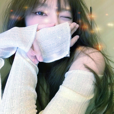梦幻星空的女生头像