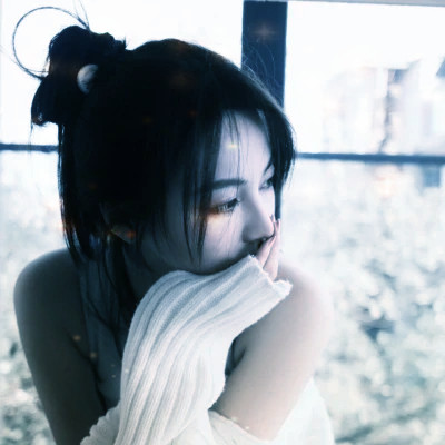 梦幻星空的女生头像