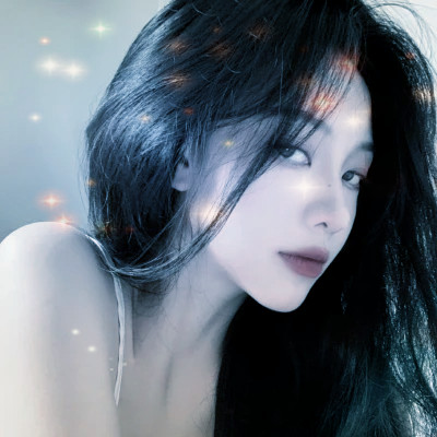 梦幻星空的女生头像