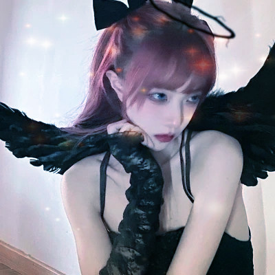 梦幻星空的女生头像