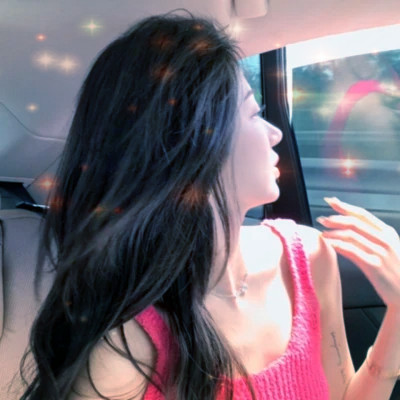 梦幻星空的女生头像