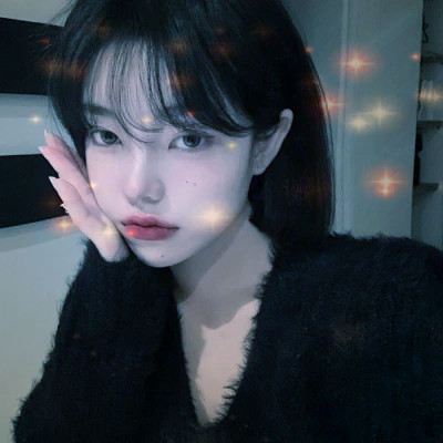 梦幻星空的女生头像