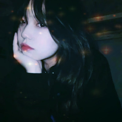 梦幻星空的女生头像