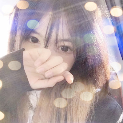夜晚灯光女生头像