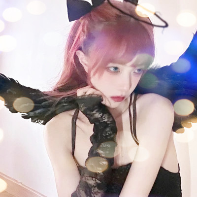 夜晚灯光女生头像