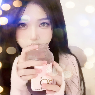 夜晚灯光女生头像
