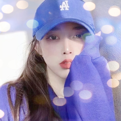 夜晚灯光女生头像