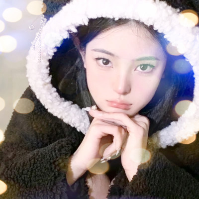 夜晚灯光女生头像