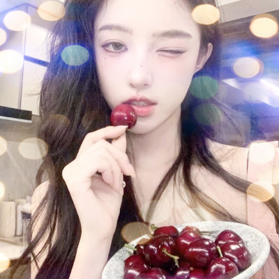 夜晚灯光女生头像