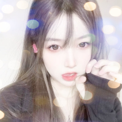 夜晚灯光女生头像