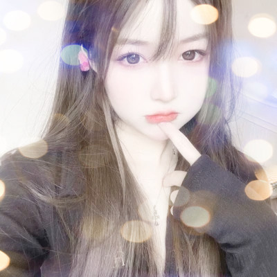 夜晚灯光女生头像