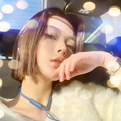 夜晚灯光女生头像