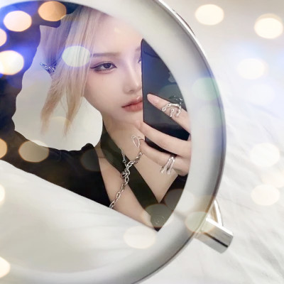 夜晚灯光女生头像