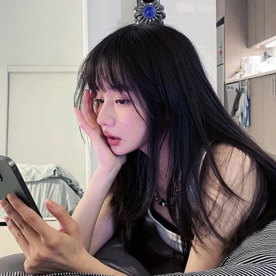 2025热门新美女头像
