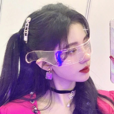 2025热门新美女头像
