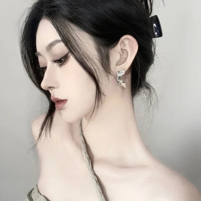 2025热门新美女头像