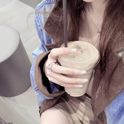 2025热门新美女头像