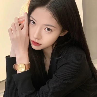 2025热门新美女头像