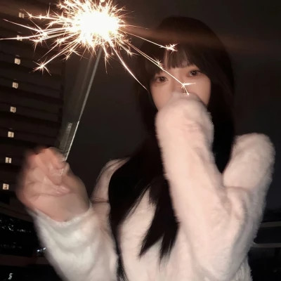2025热门新美女头像