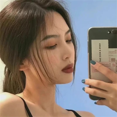 2025热门新美女头像