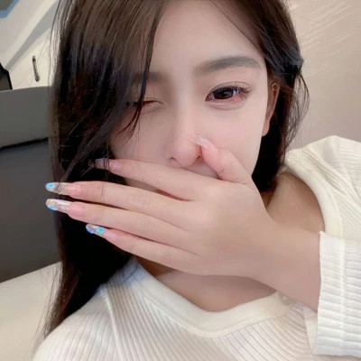 2025热门新美女头像