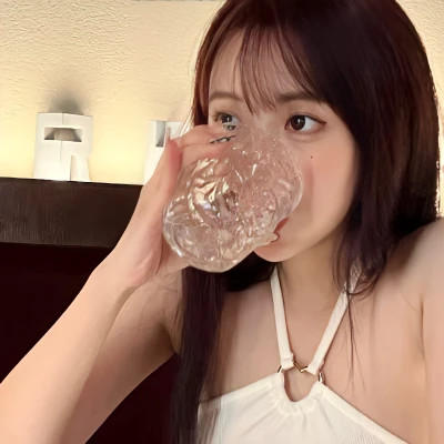 2025流行头像最新款图片女