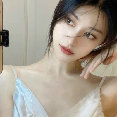 2025流行头像最新款图片女