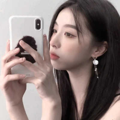 2025流行头像最新款图片女