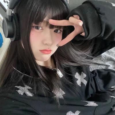 2025流行头像最新款图片女