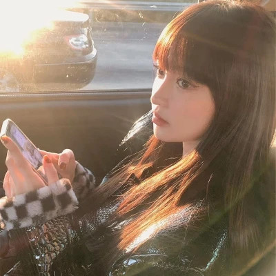 2025流行头像最新款图片女