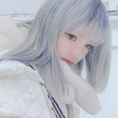 2025流行头像最新款图片女