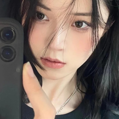 2025流行头像最新款图片女