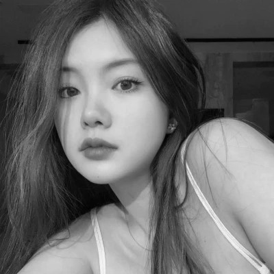 女头ins风真人黑白