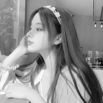 女头ins风真人黑白