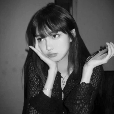 女头ins风真人黑白