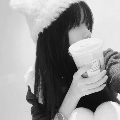 女头ins风真人黑白