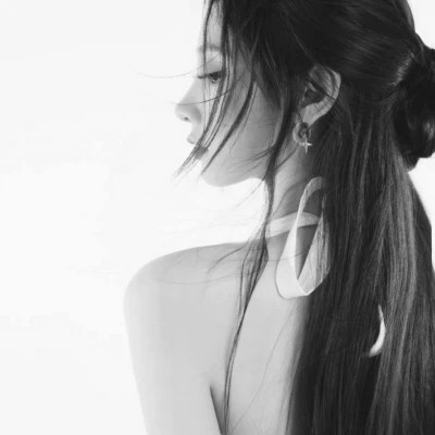 女头ins风真人黑白