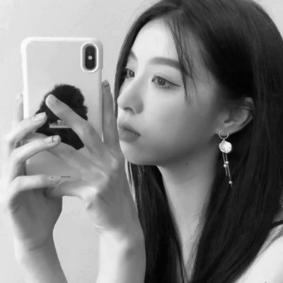 女头ins风真人黑白