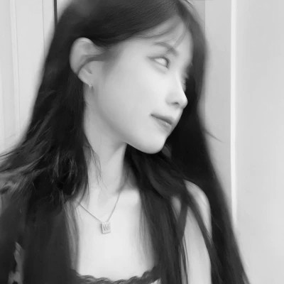 女头ins风真人黑白