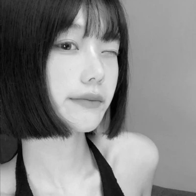 女头ins风真人黑白
