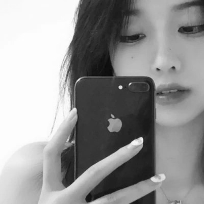 女头ins风真人黑白