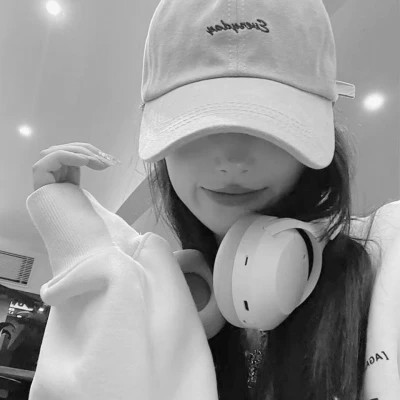 女头ins风真人黑白