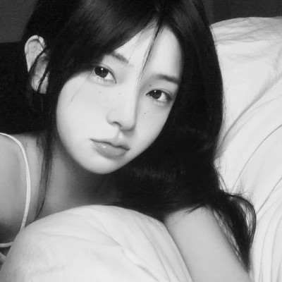 女头ins风真人黑白