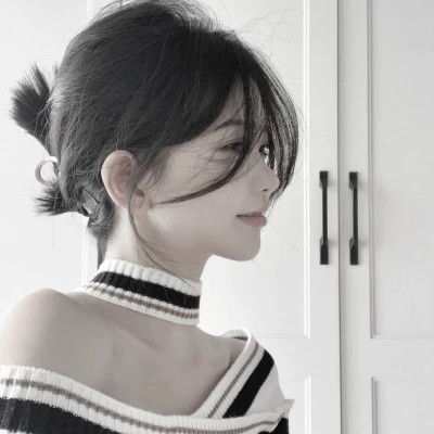 头像图片2025最火爆女孩