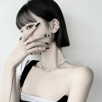 头像图片2025最火爆女孩