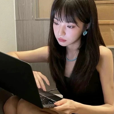 头像图片2025最火爆女孩